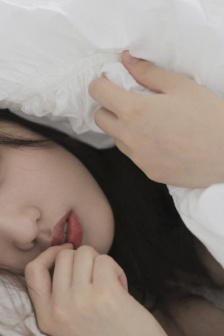 从后面抱着妈妈突然脸一红